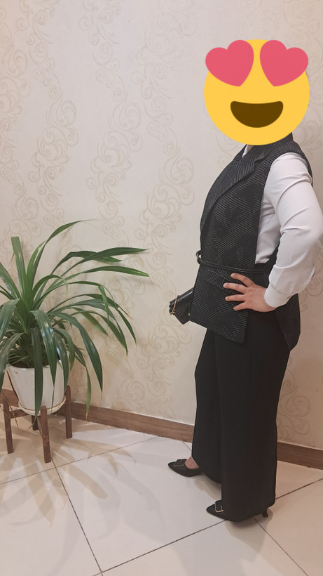 وست زنانه یقه ی انگلیسی با جنس ژاکارد لایی وآستر دار