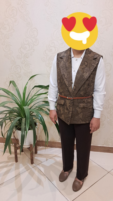 وست زنانه یقه ی انگلیسی با جنس ژاکارد لایی وآستر دار